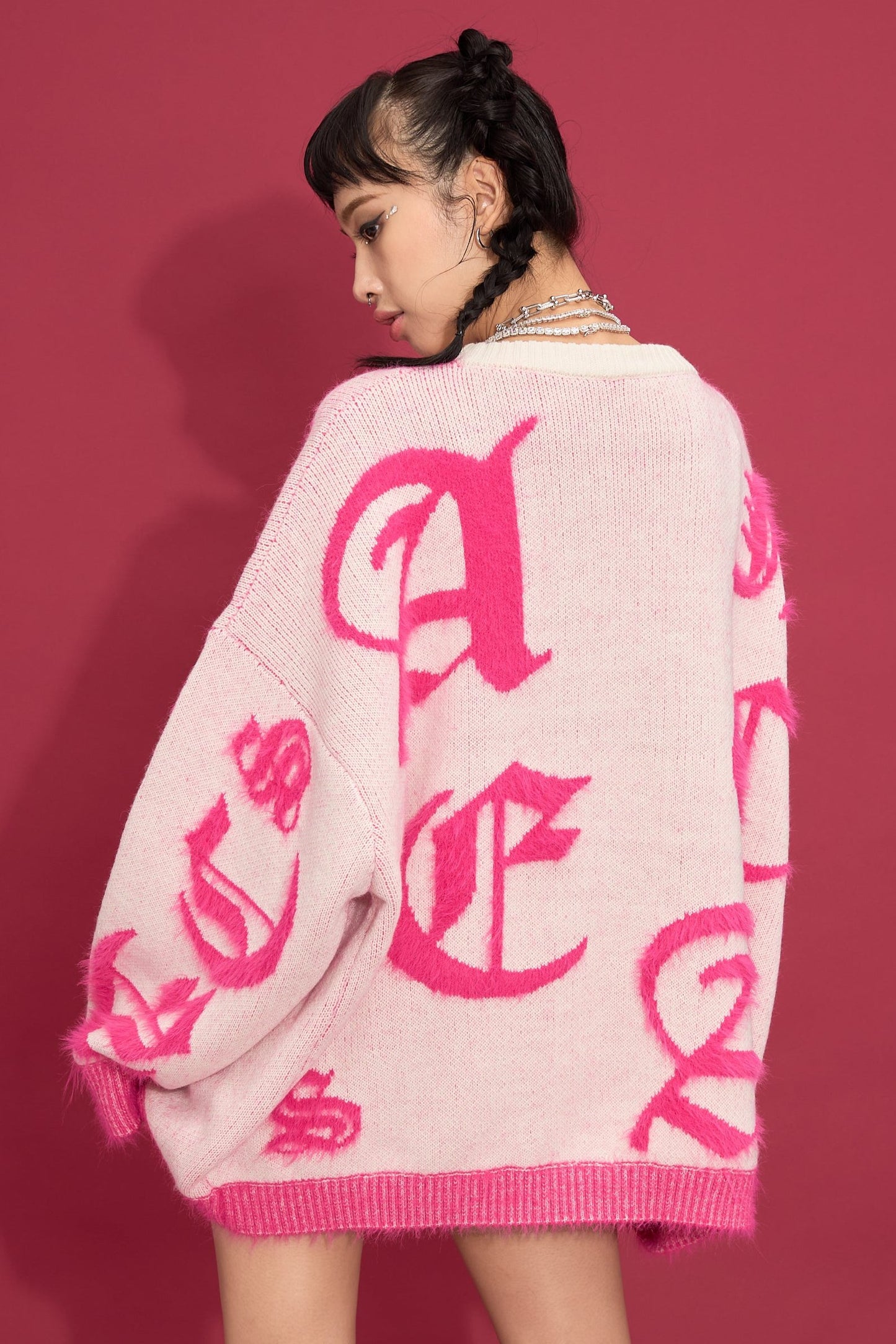 Random logo jacquard knit