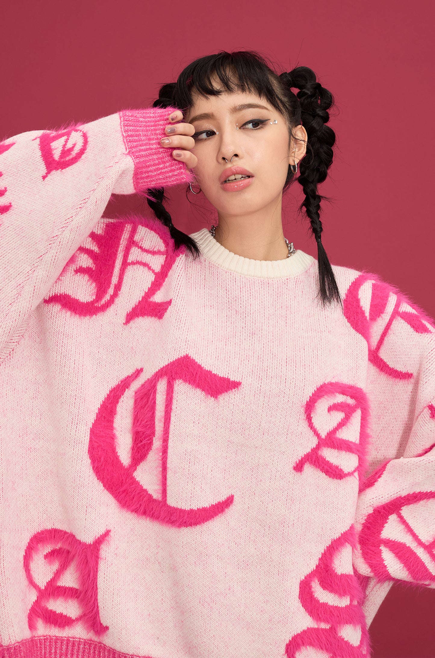 Random logo jacquard knit