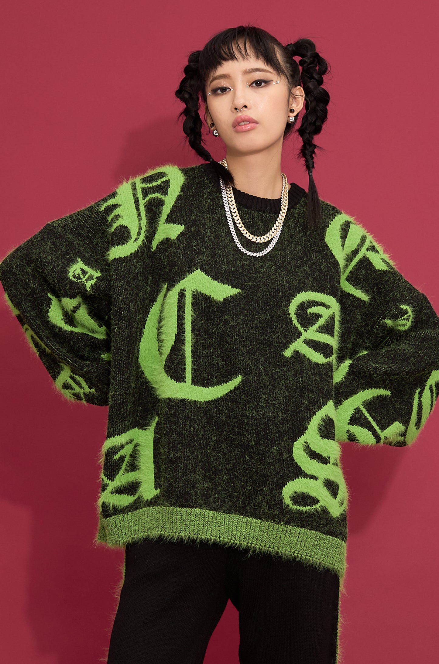 Random logo jacquard knit