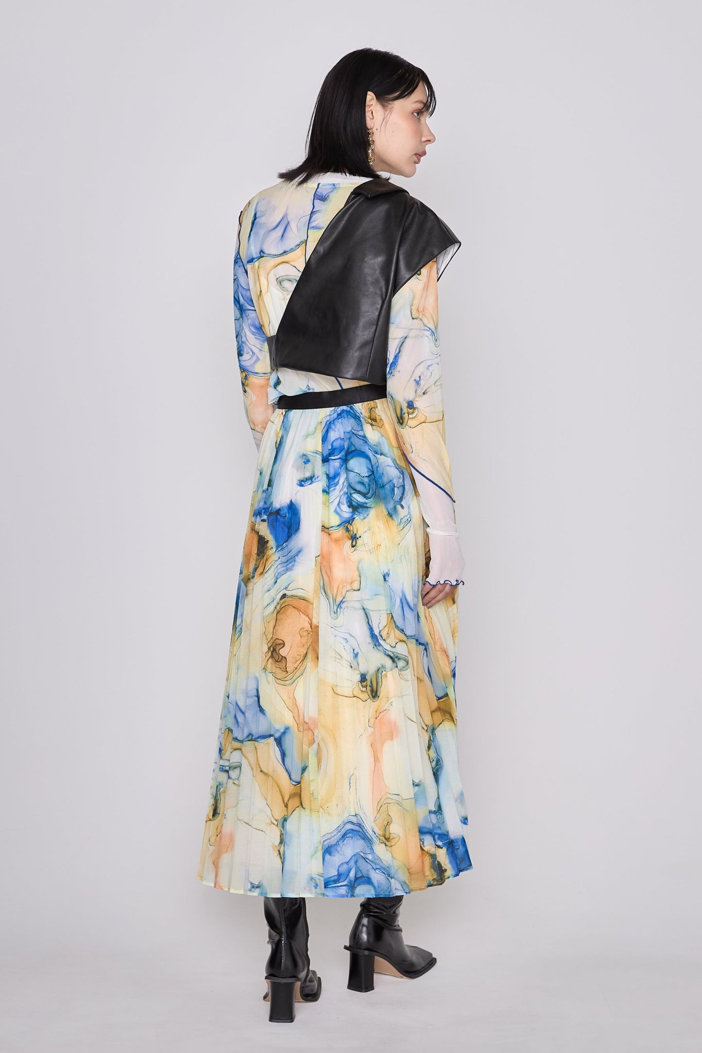 Asymmetric tailored bustier