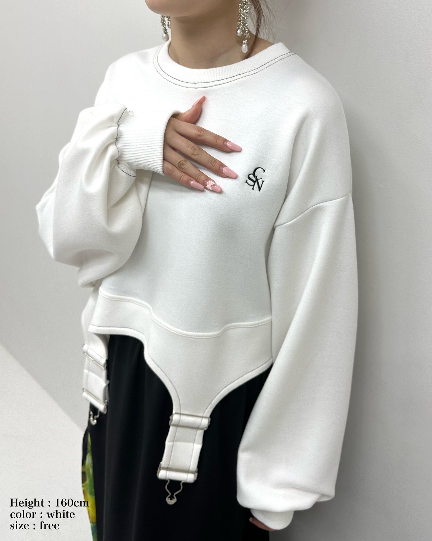 Irregular hem pullover