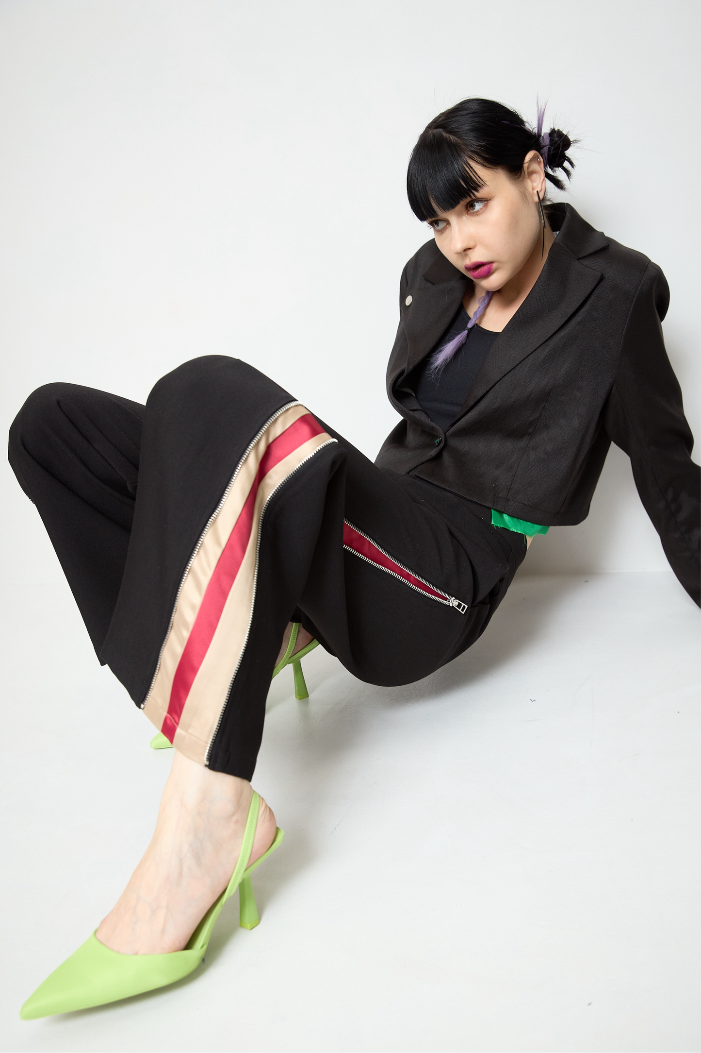 Side line color pants