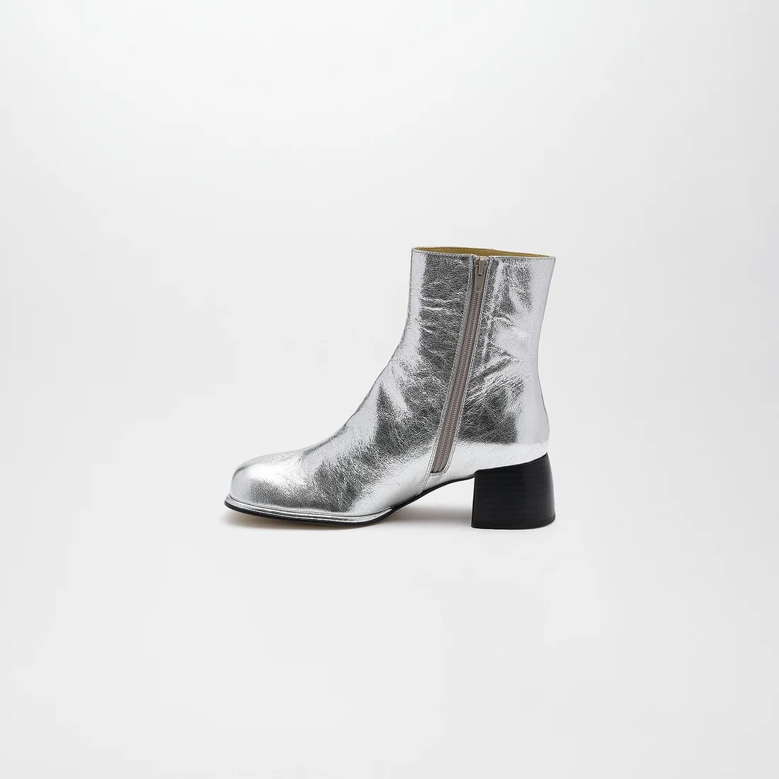 ADELA LETHER BOOTS【Silver】
