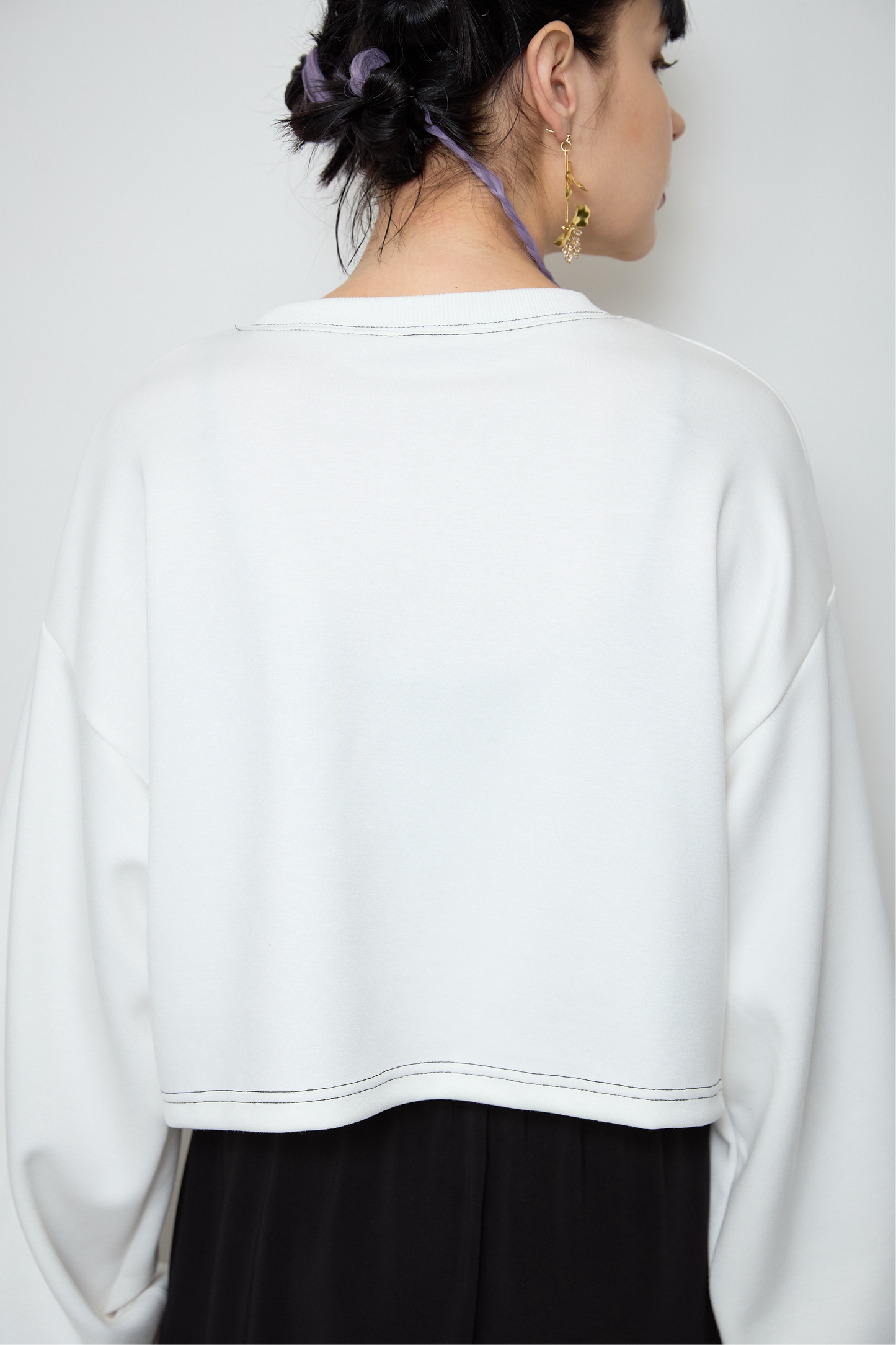 Irregular hem pullover