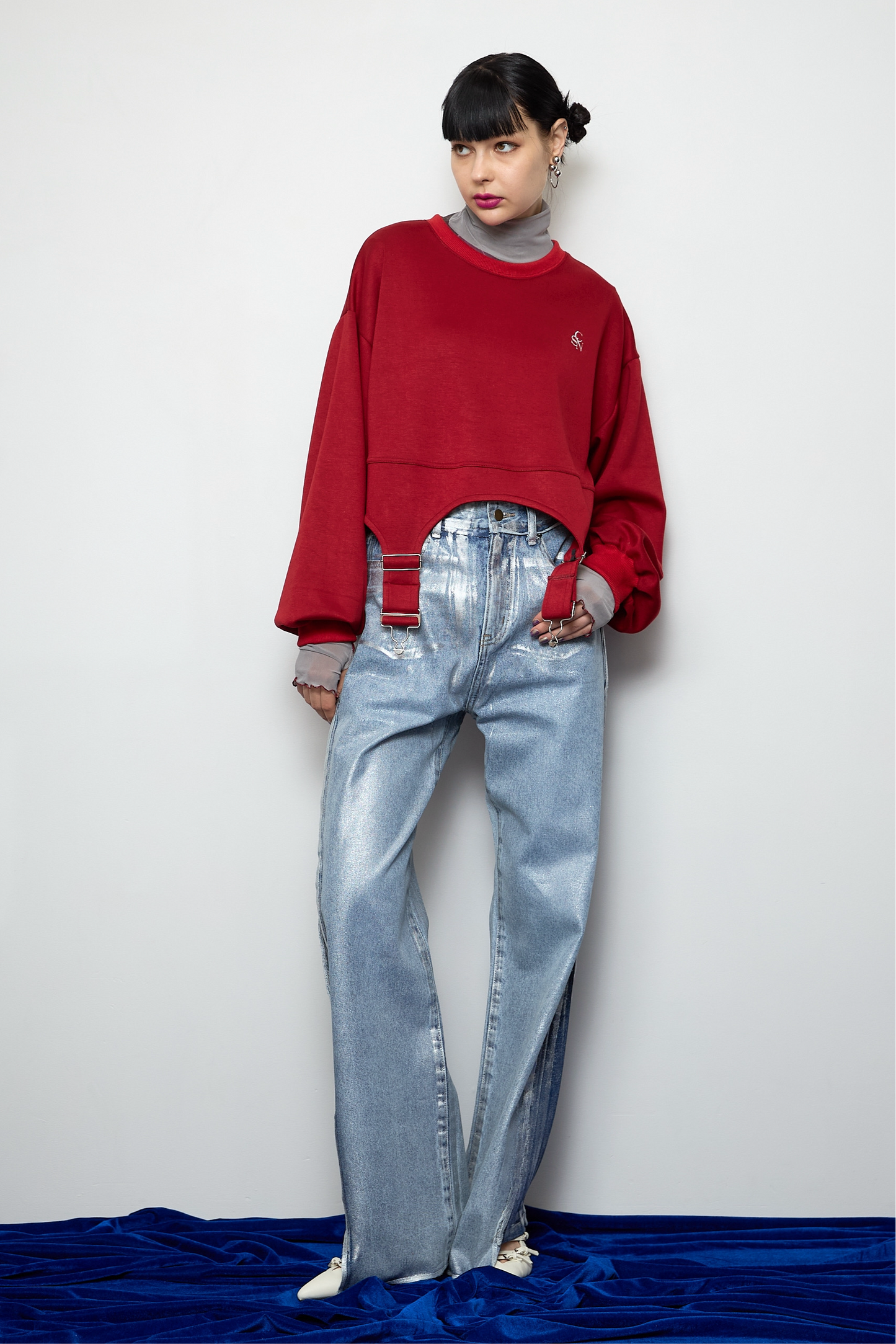 Irregular hem pullover