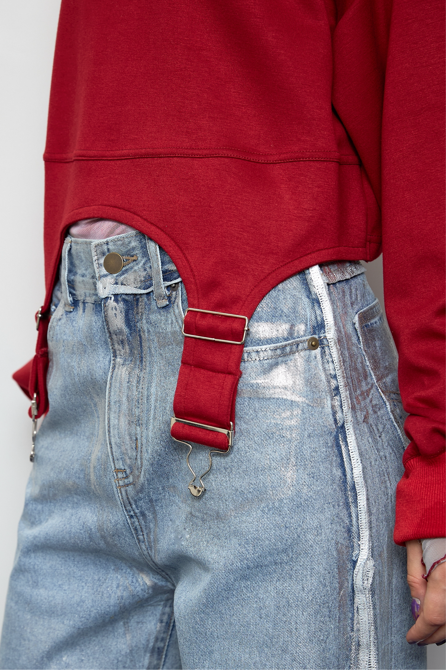 Irregular hem pullover