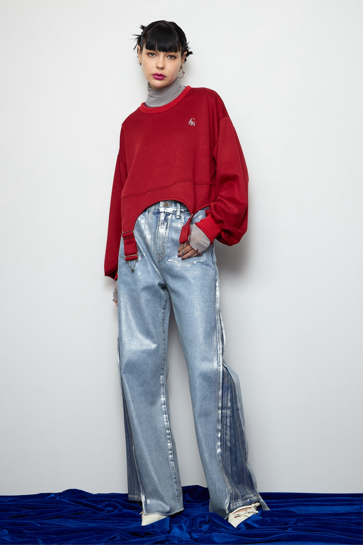 Irregular hem pullover