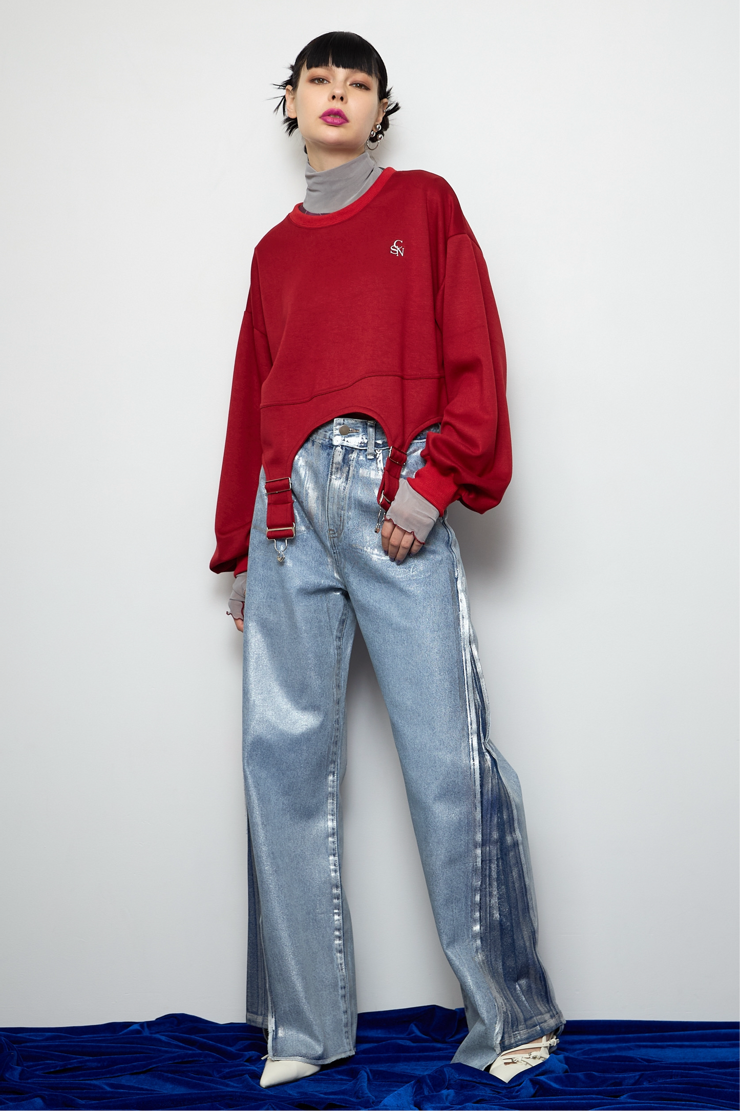 Irregular hem pullover