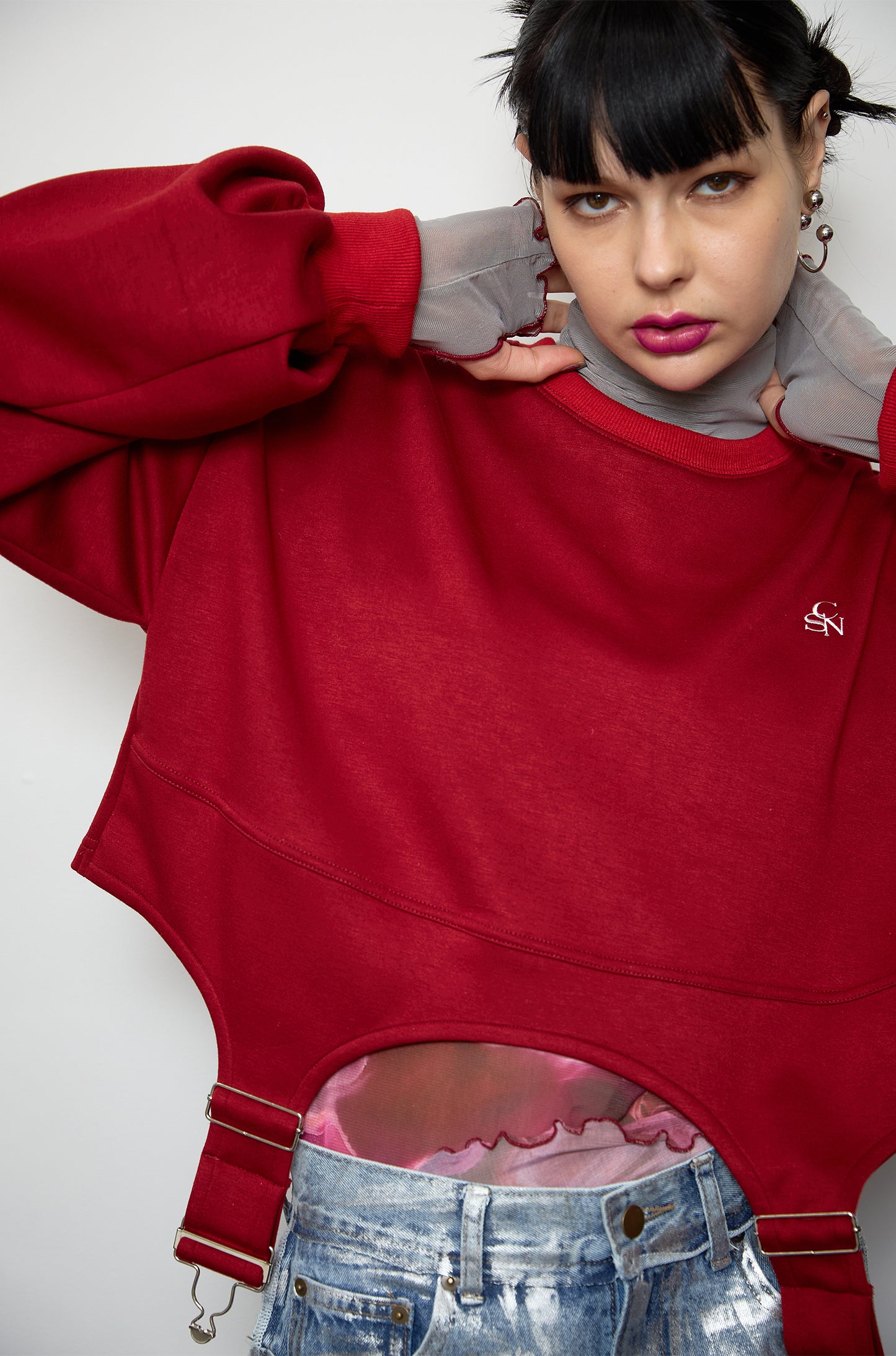 Irregular hem pullover