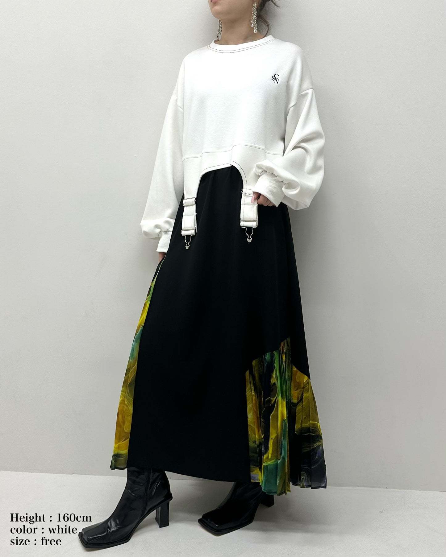 Irregular hem pullover