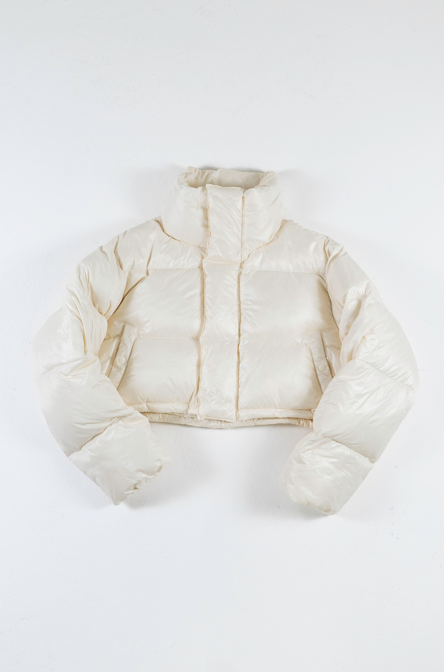 Cropped Light Down Jacket