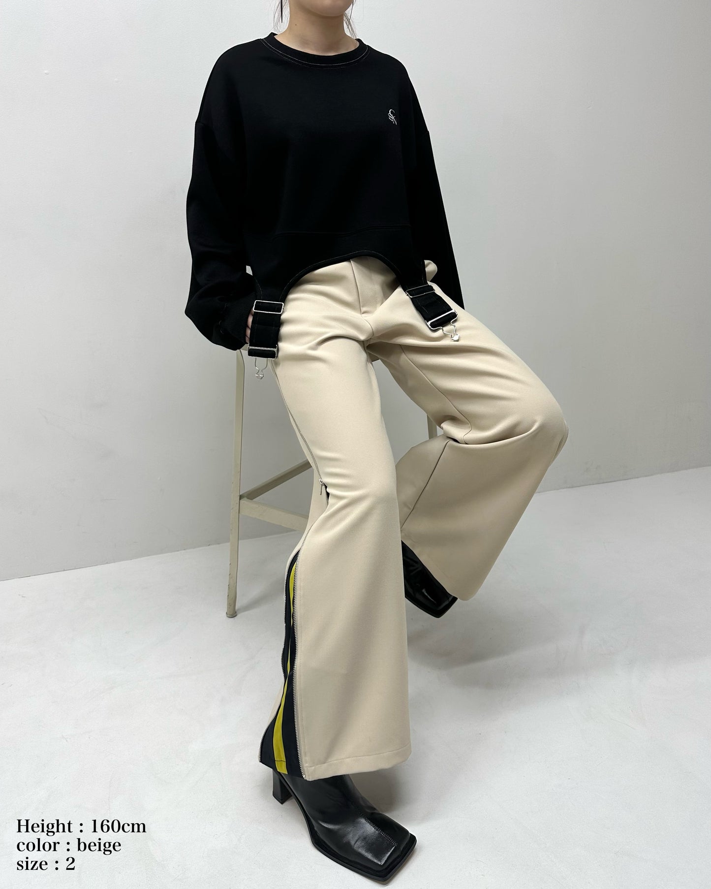 Side line color pants