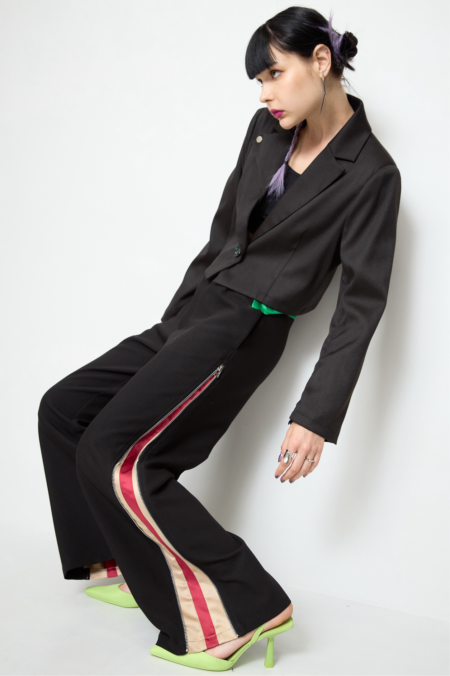 Side line color pants