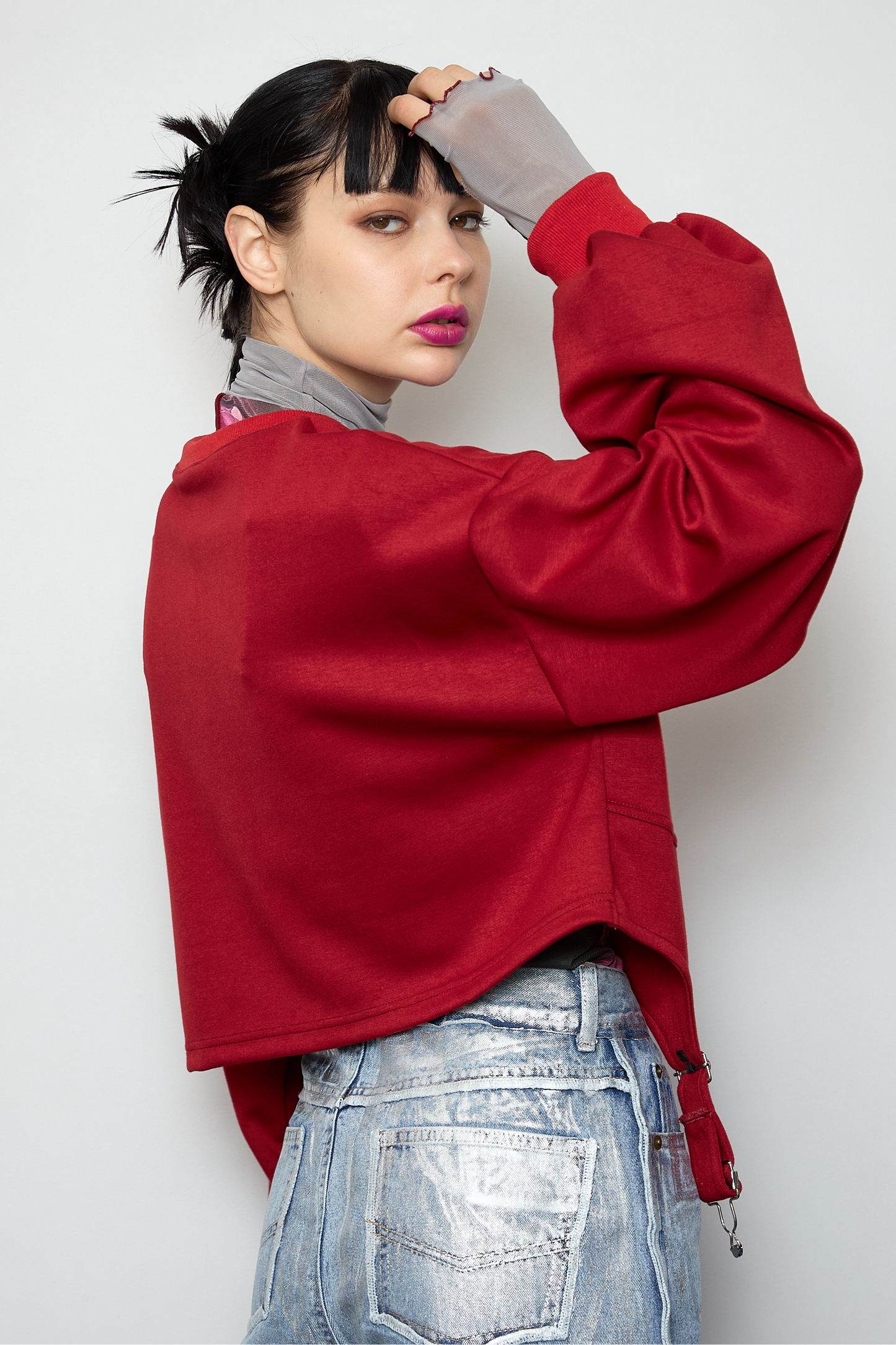 Irregular hem pullover