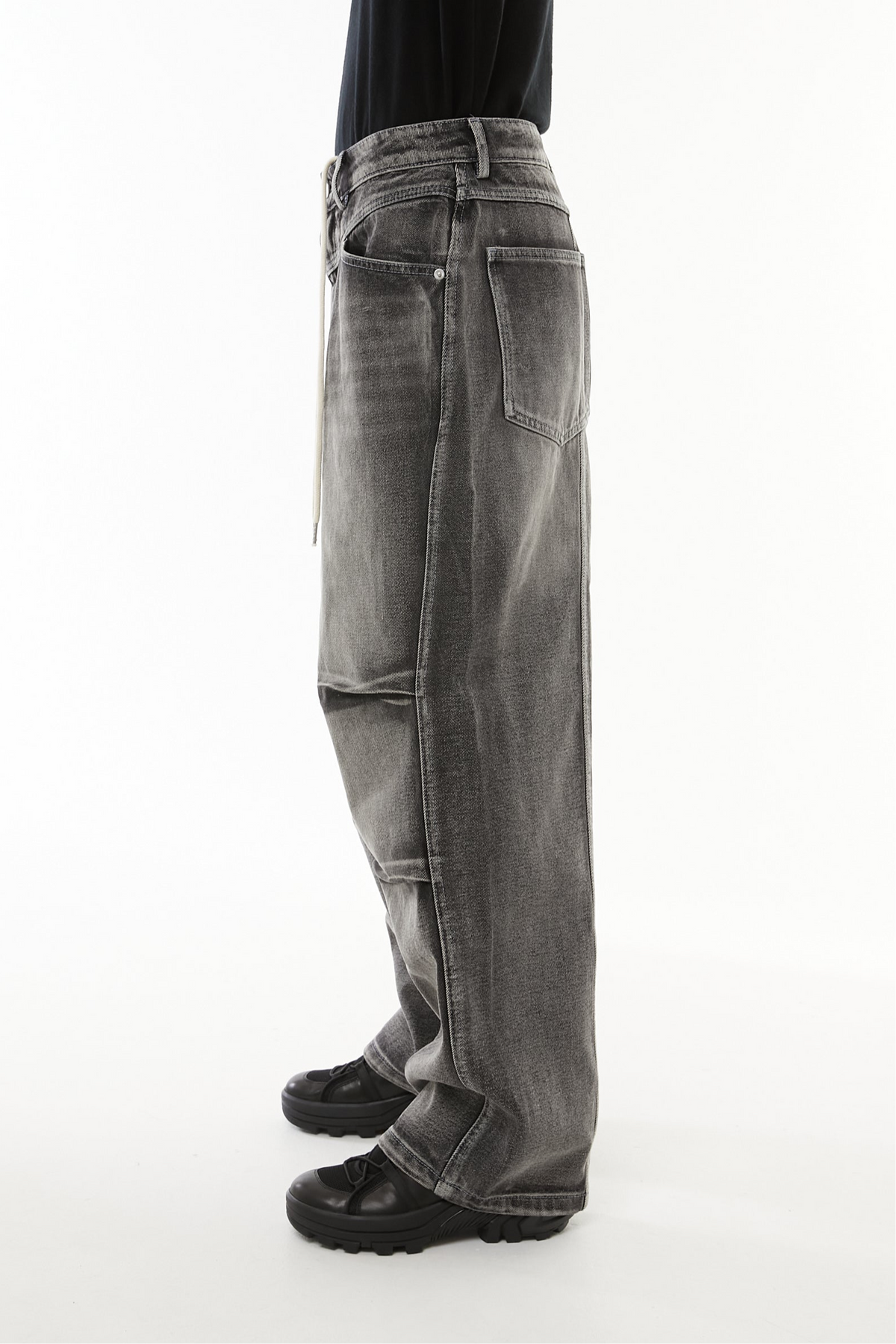 HIKARI DENIM