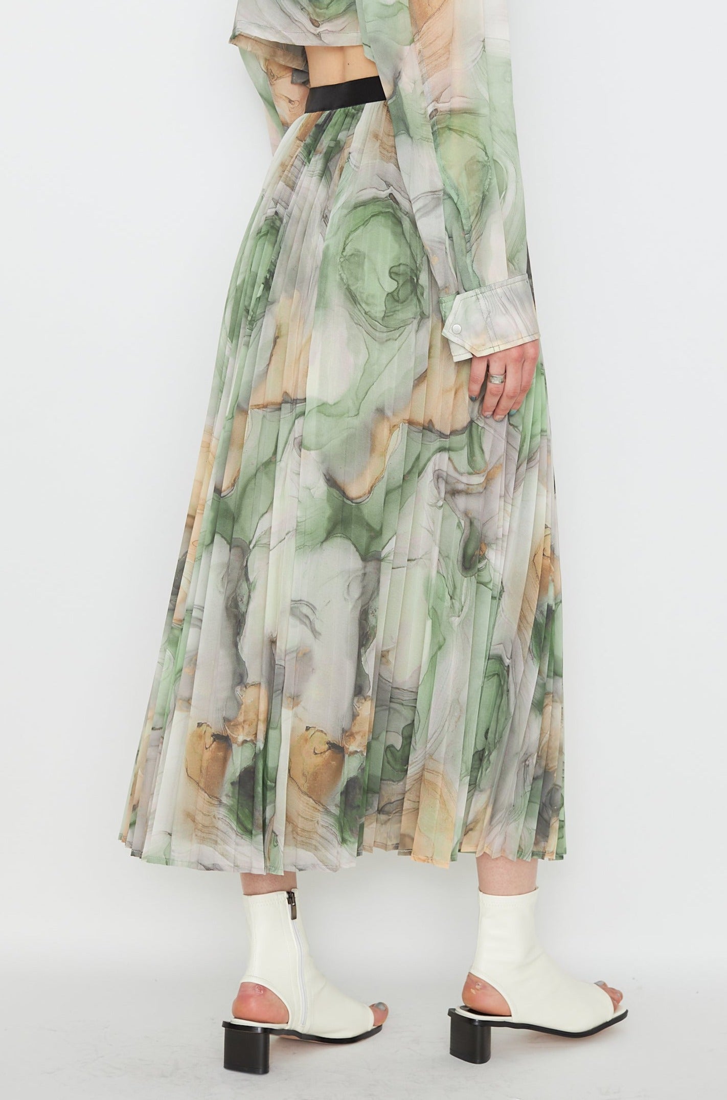 【SAMPLE SALE】Marble paint pleated skirt