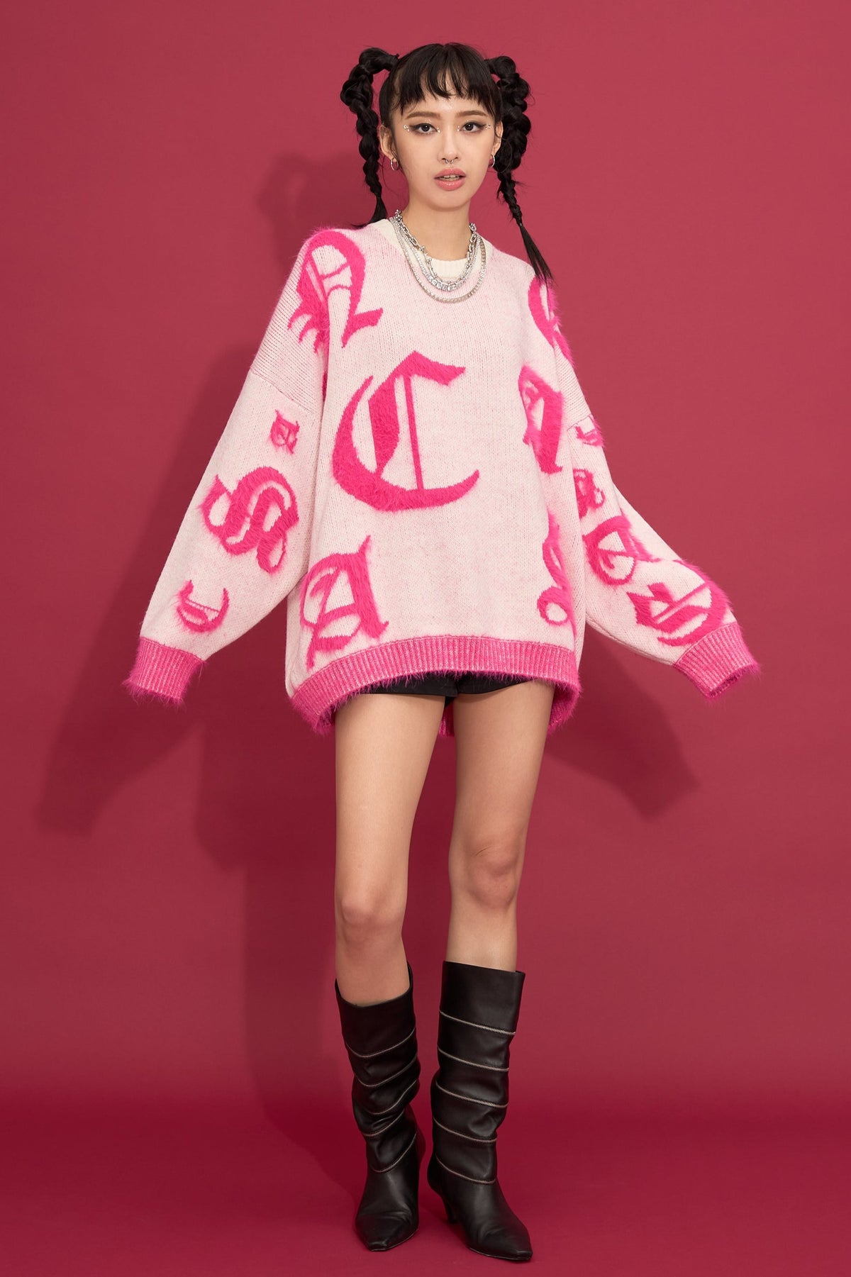 Random logo jacquard knit