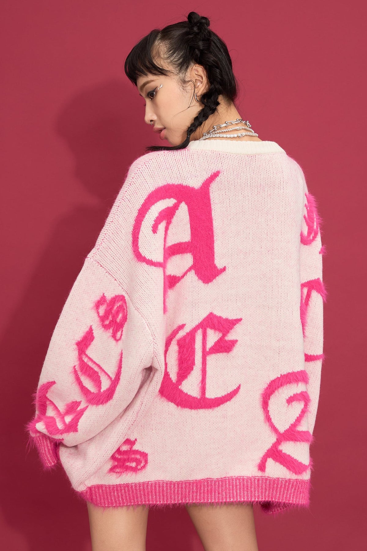Random logo jacquard knit