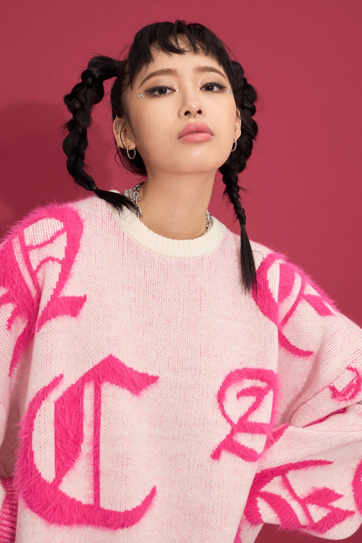 Random logo jacquard knit