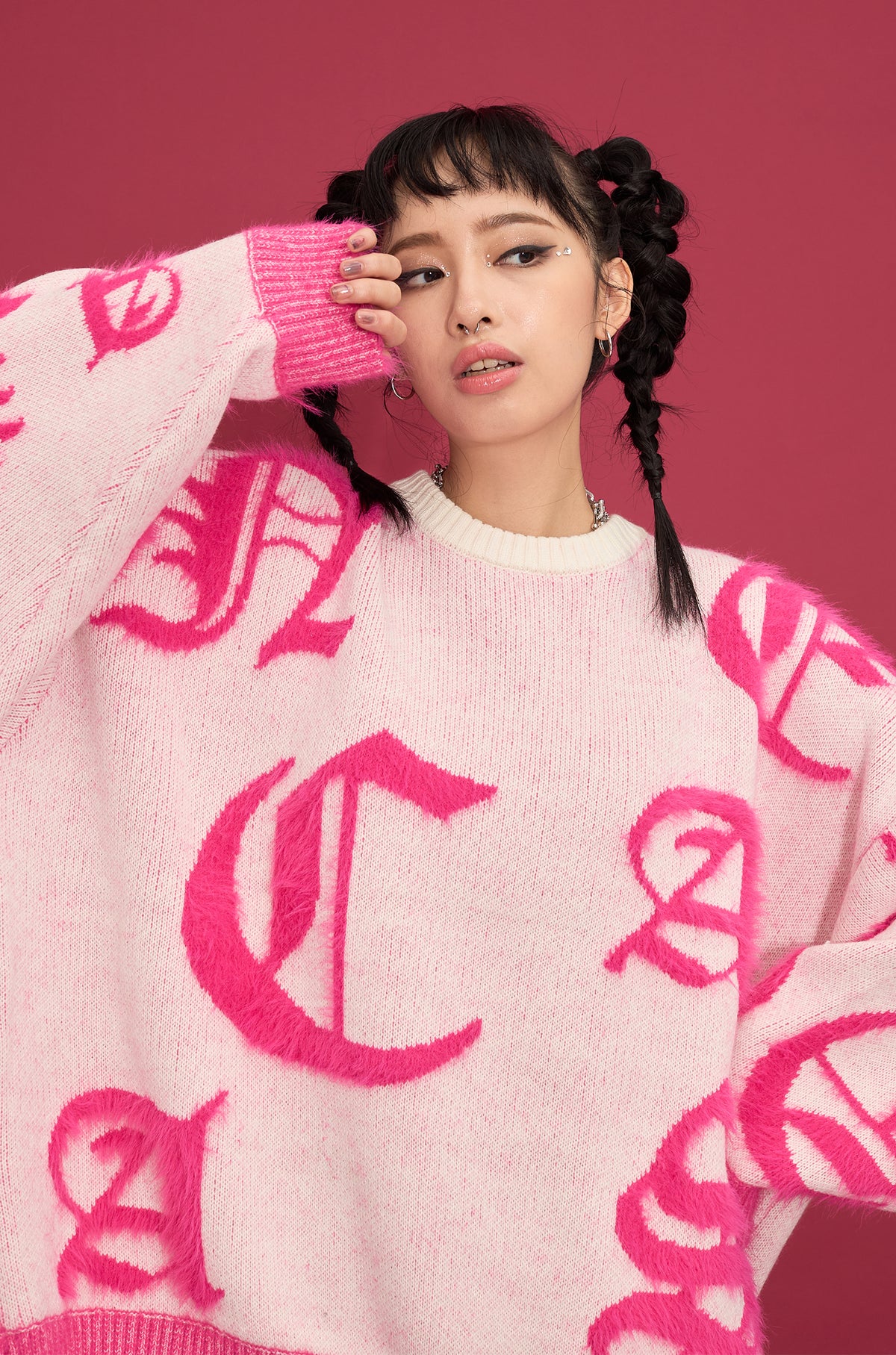 Random logo jacquard knit