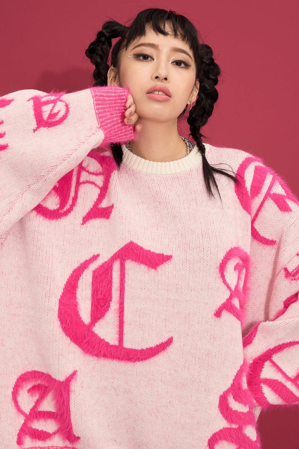 Random logo jacquard knit