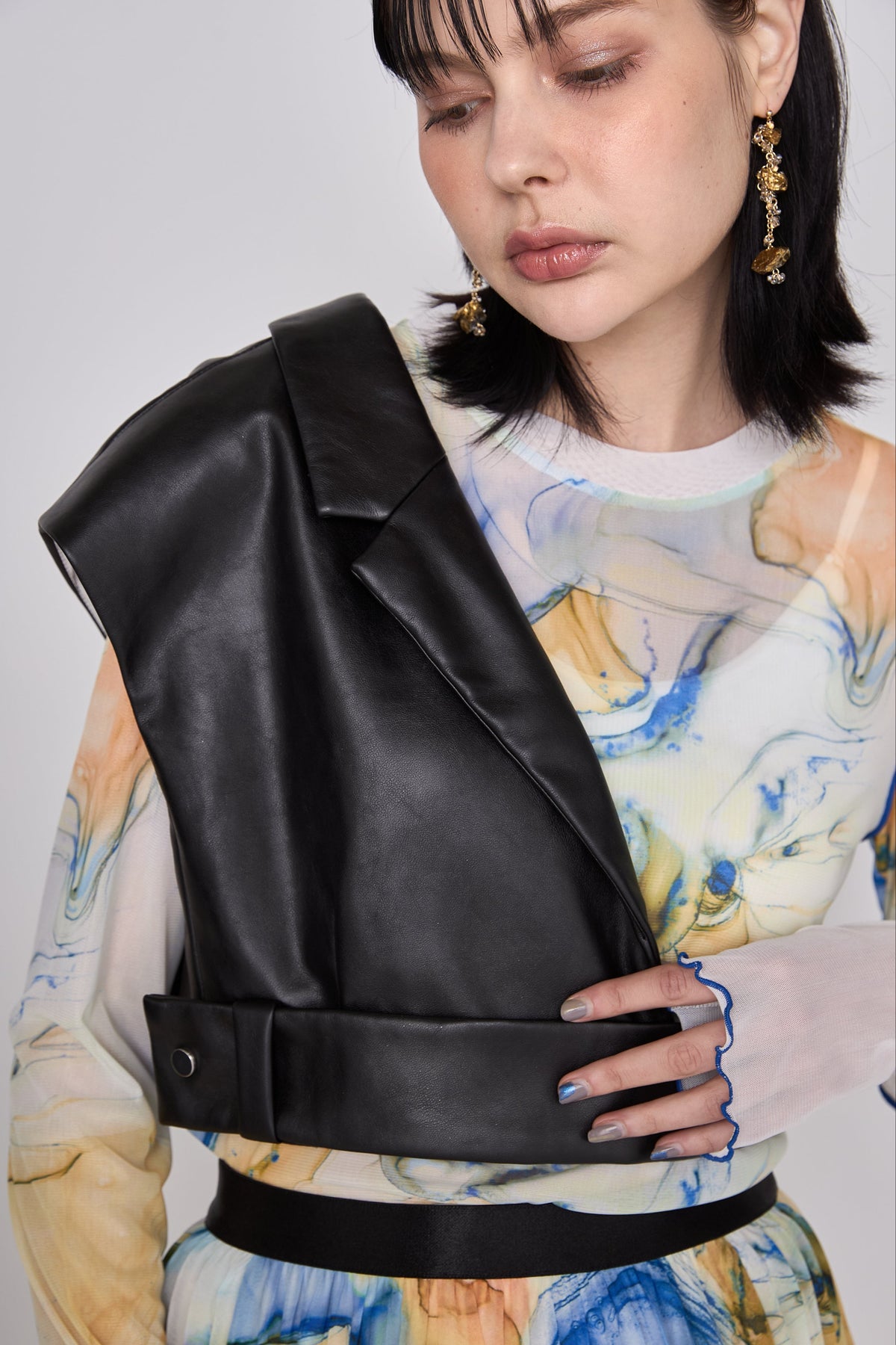 Asymmetric tailored bustier