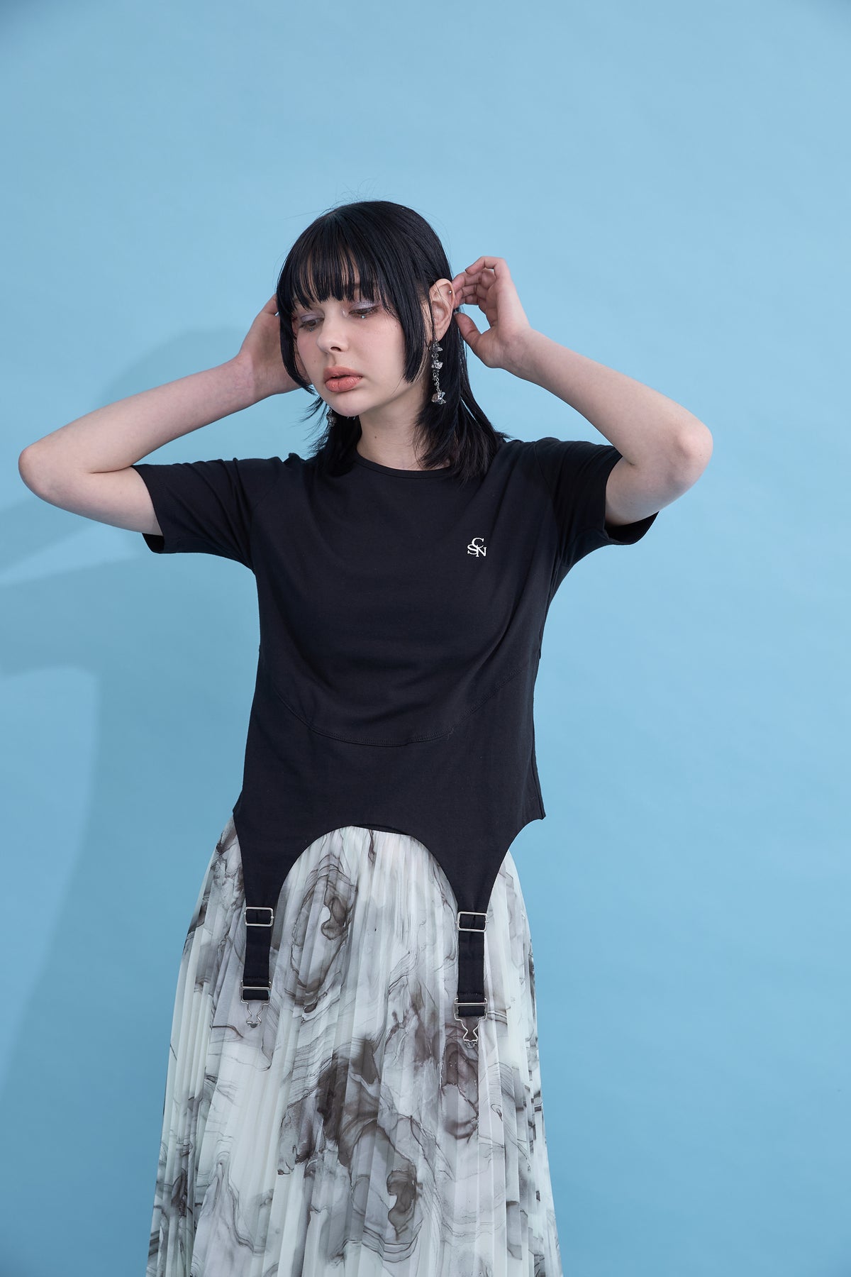 Irregular hem logo T-shirt