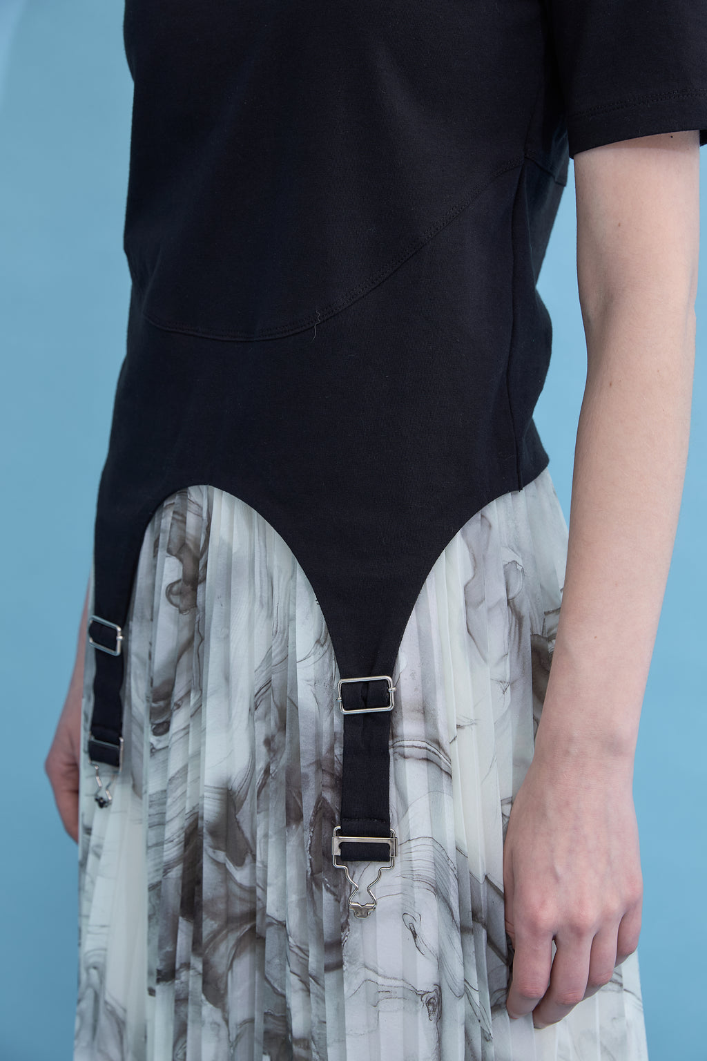 Irregular hem logo T-shirt