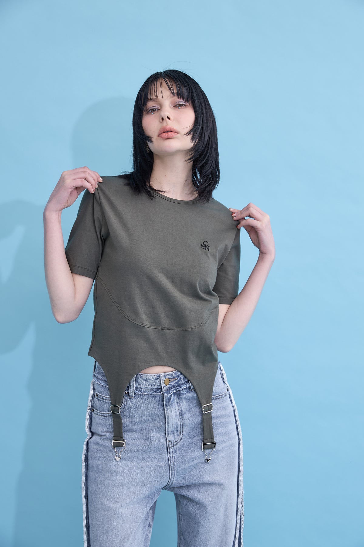 Irregular hem logo T-shirt