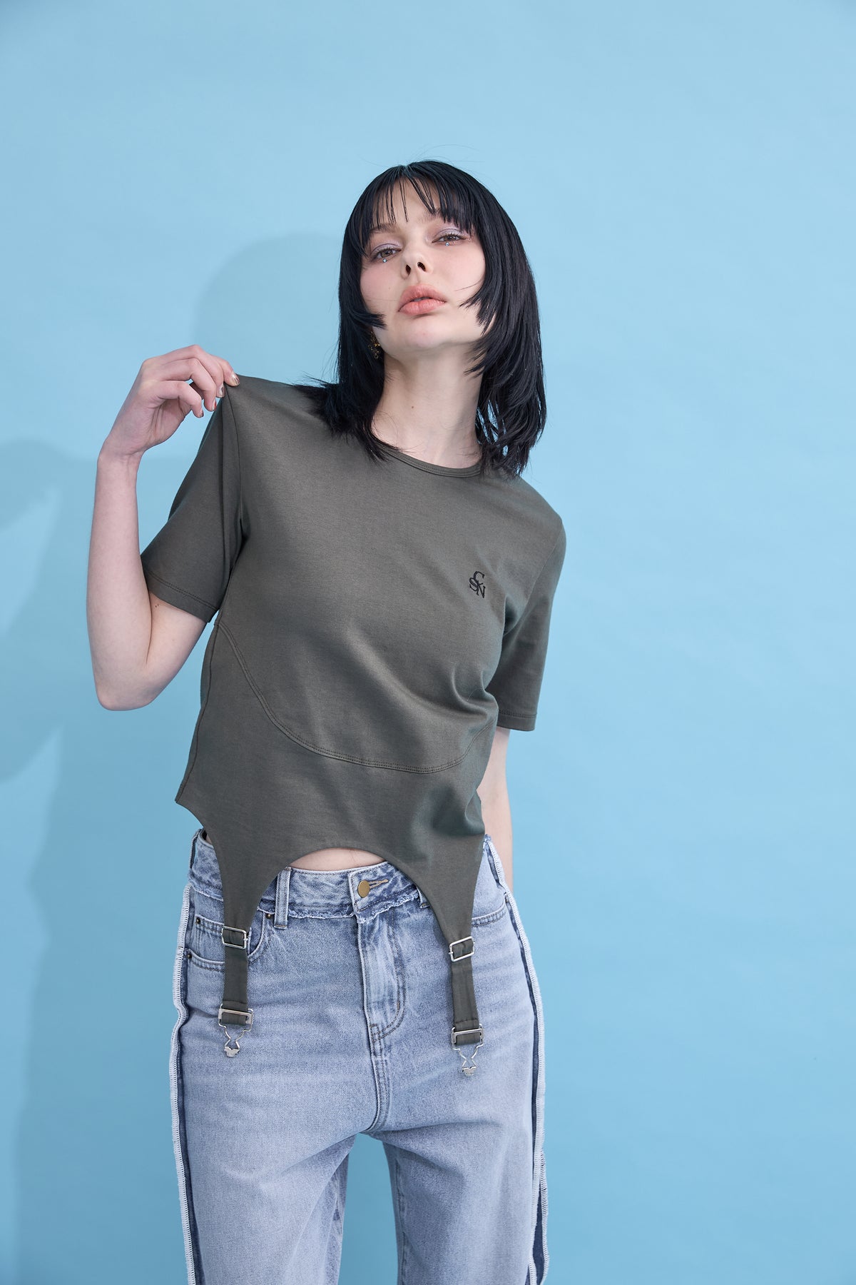 Irregular hem logo T-shirt