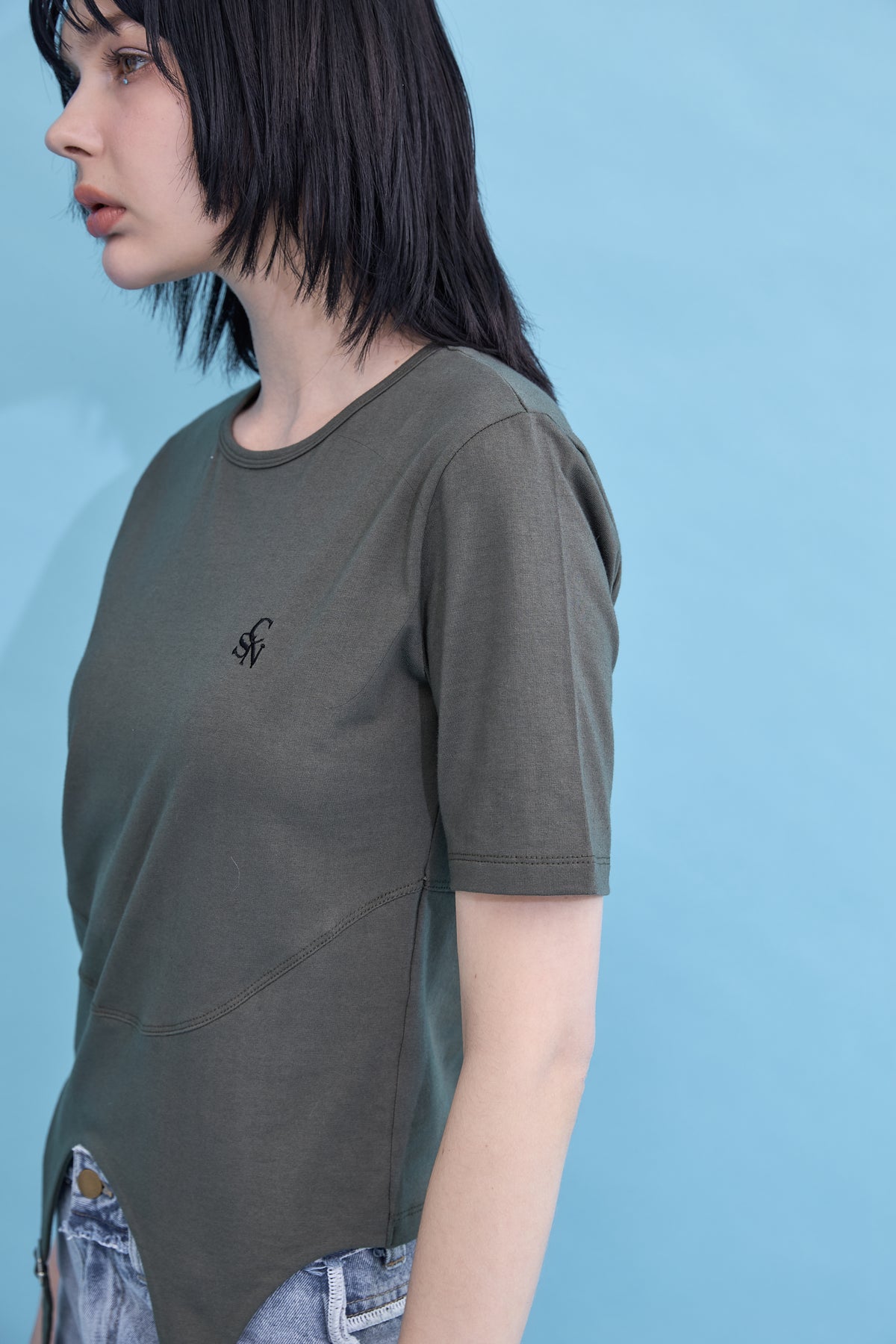 Irregular hem logo T-shirt