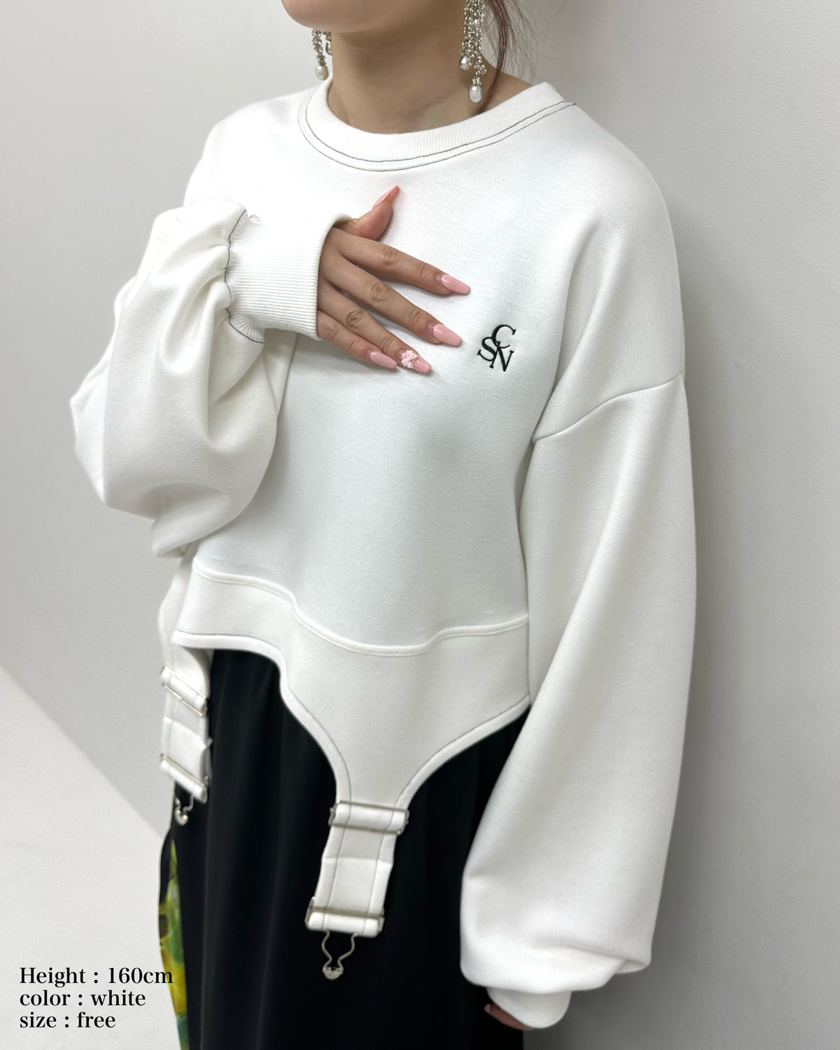 Irregular hem pullover