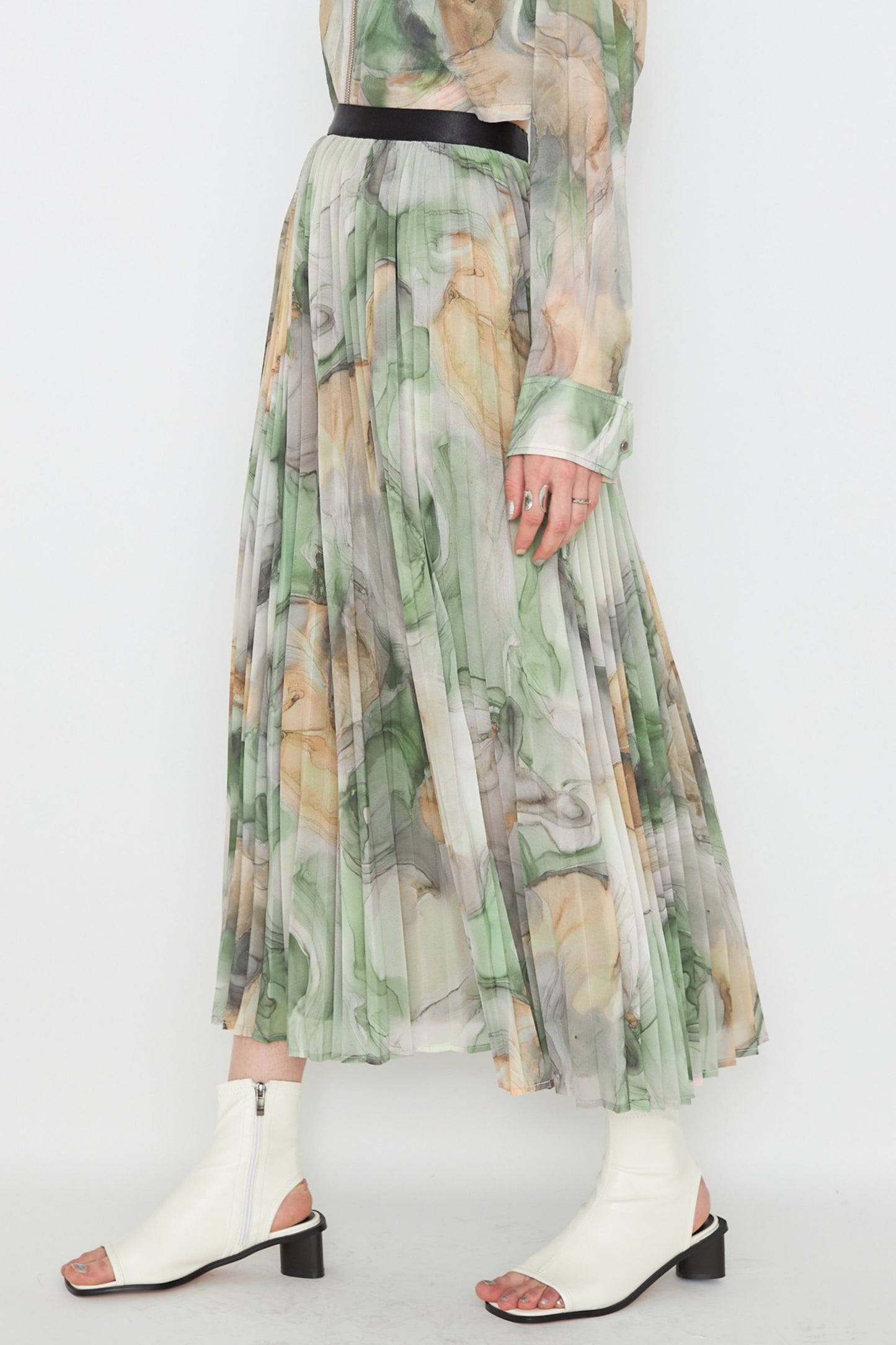 【SAMPLE SALE】Marble paint pleated skirt