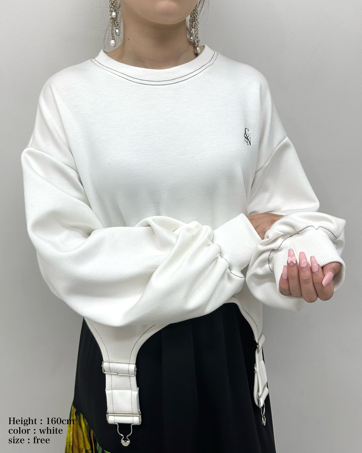 Irregular hem pullover
