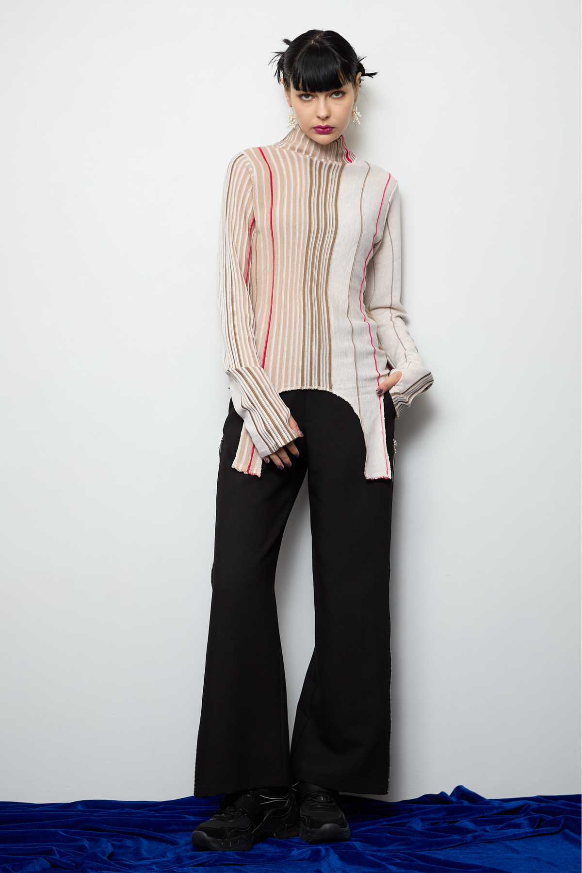 Side line color pants