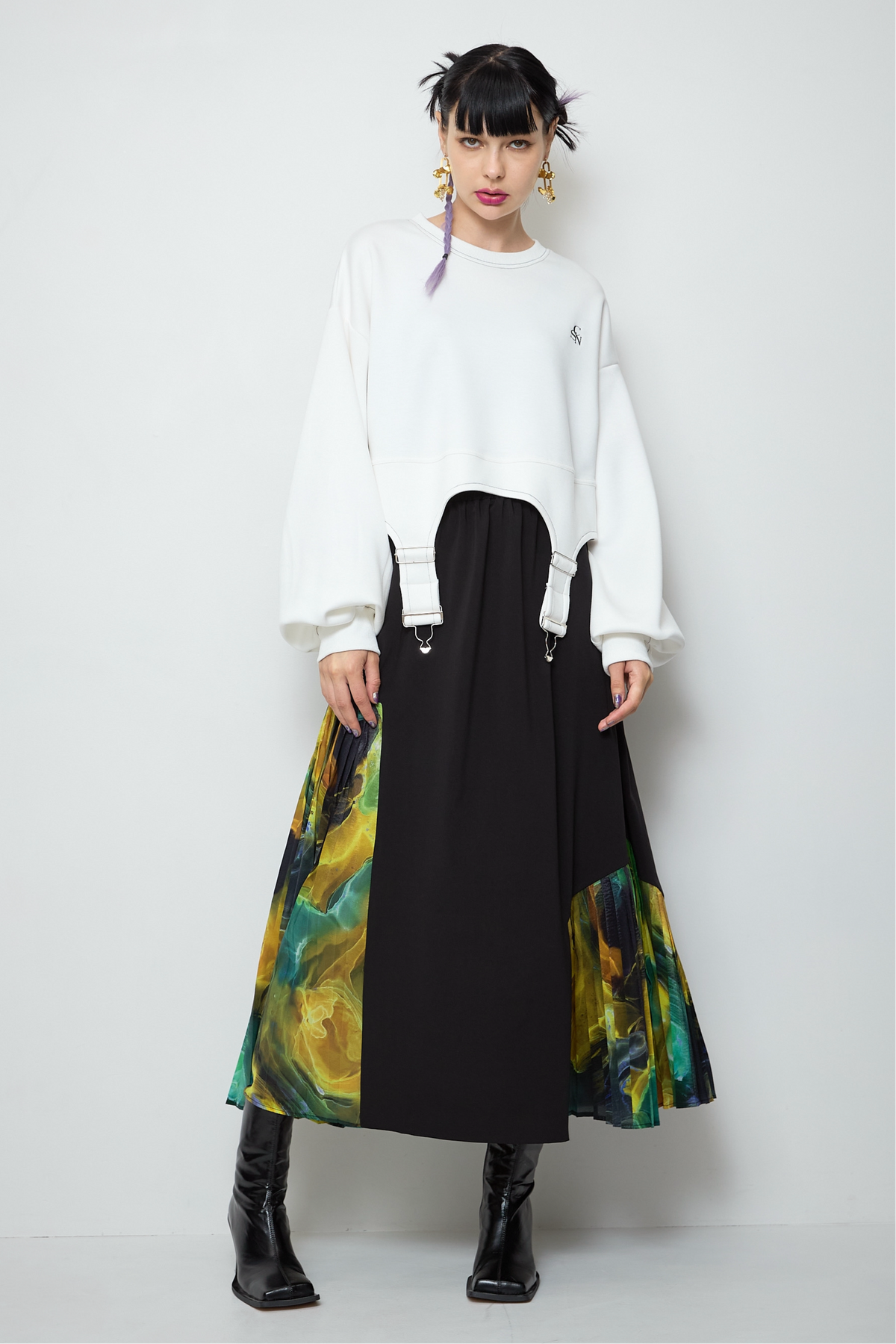 Irregular hem pullover