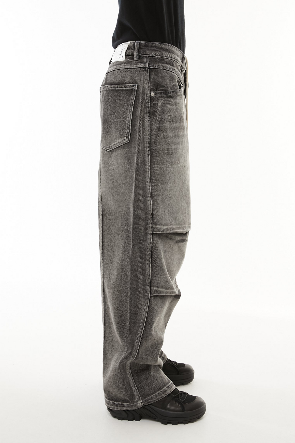 HIKARI DENIM