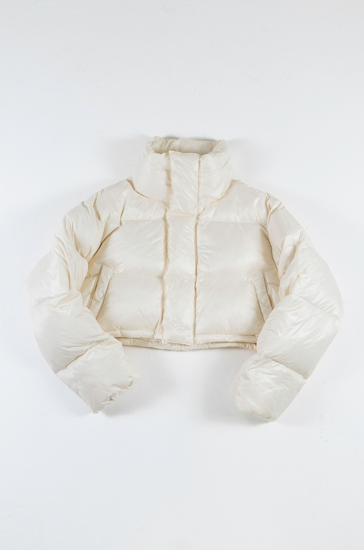 Cropped Light Down Jacket